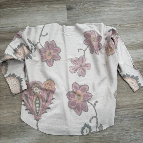 Sioni Size 1X Floral Sweater - Mauve and Beige - Picture 11 of 12
